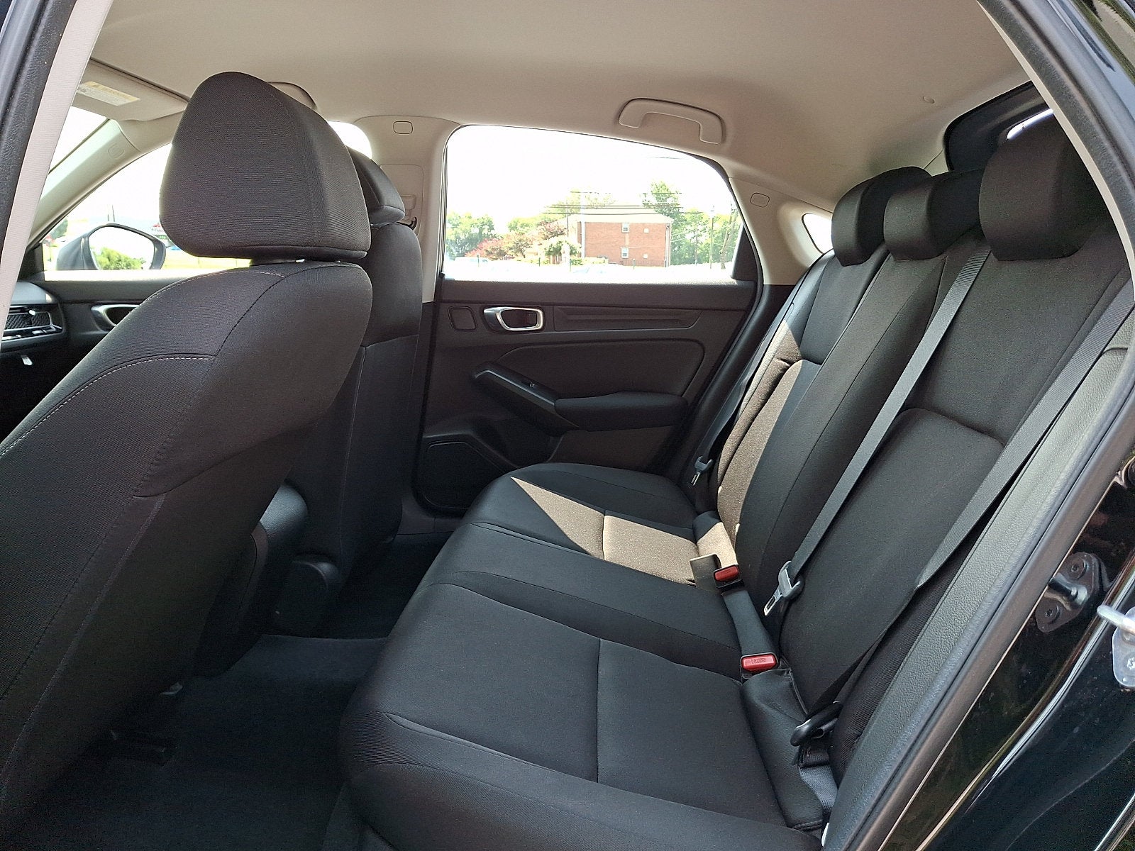 2024 Honda Civic Hatchback LX - Photo 9