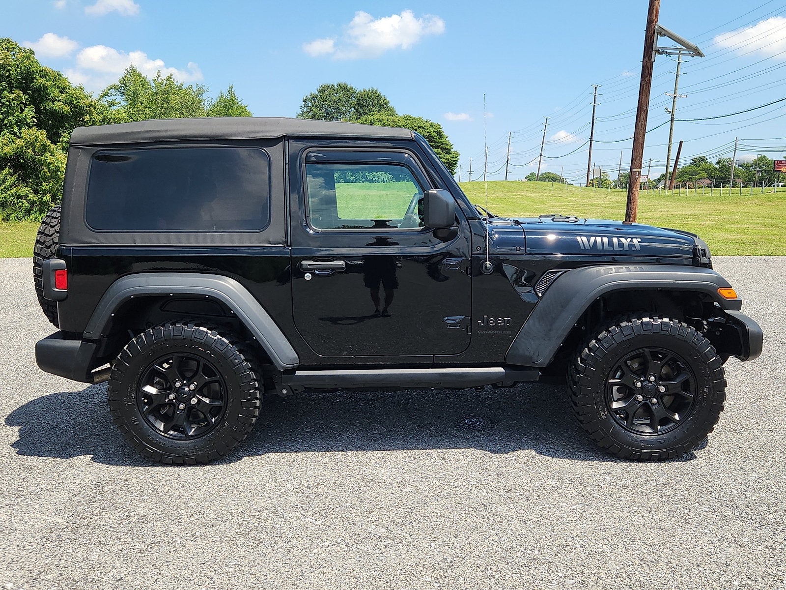 2022 Jeep Wrangler Willys Sport