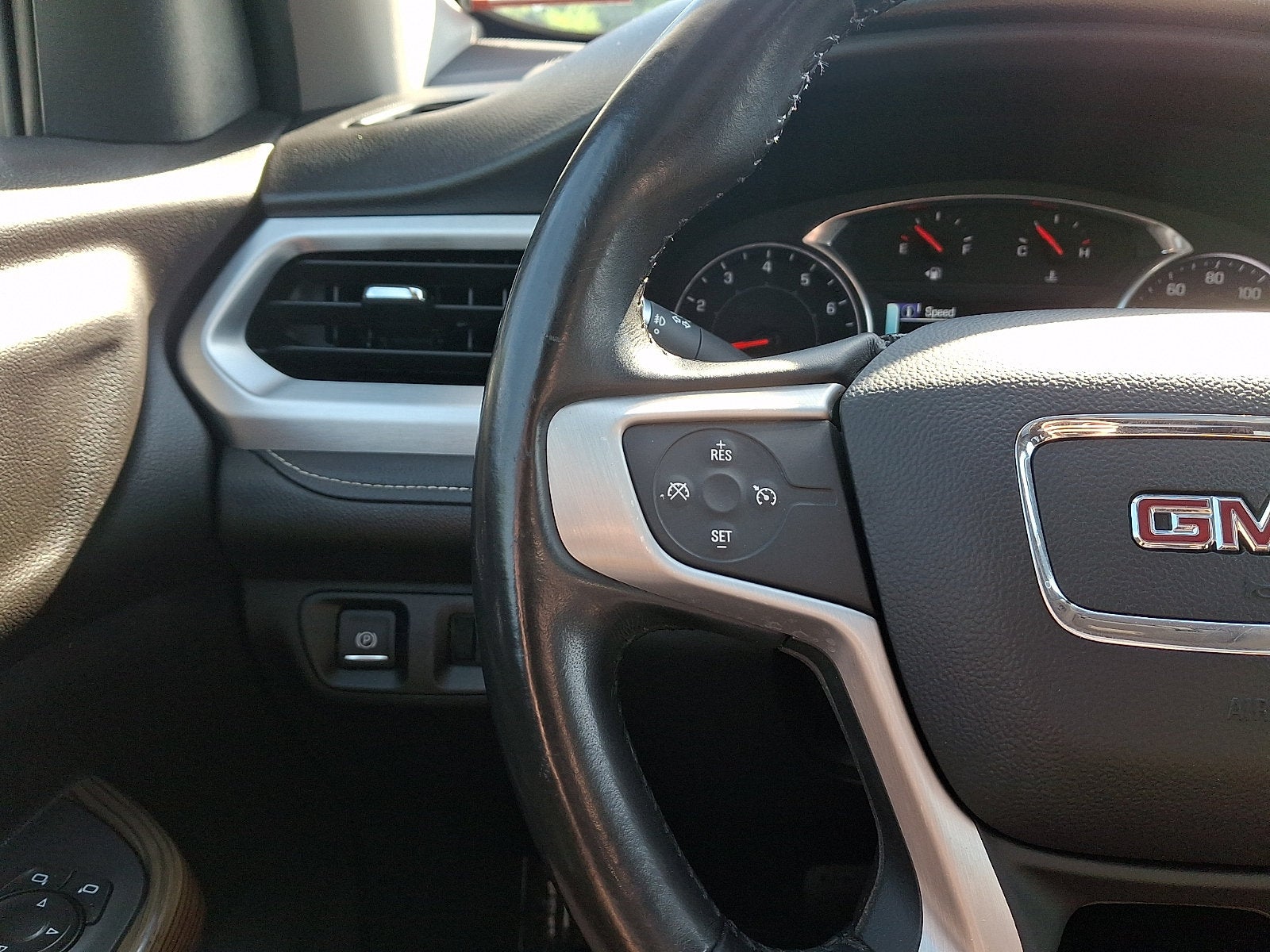 2019 GMC Acadia SLE
