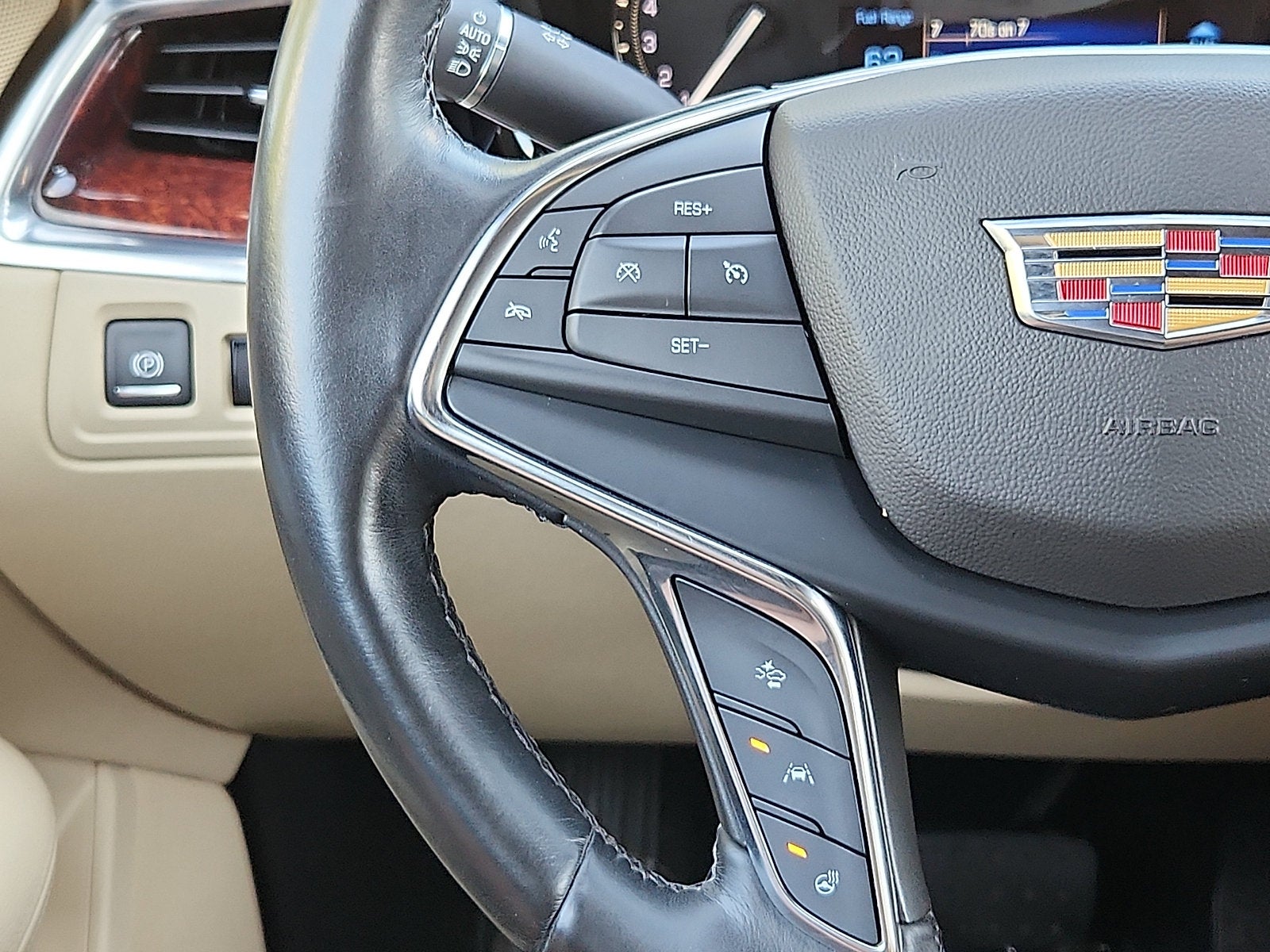 2019 Cadillac XT5 Luxury FWD