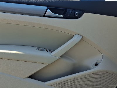 2014 Volkswagen Passat Wolfsburg Ed