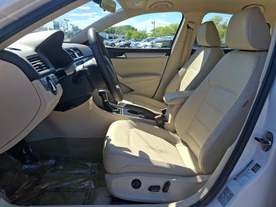 2014 Volkswagen Passat Wolfsburg Ed