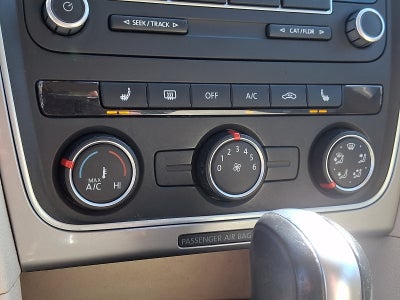 2014 Volkswagen Passat Wolfsburg Ed