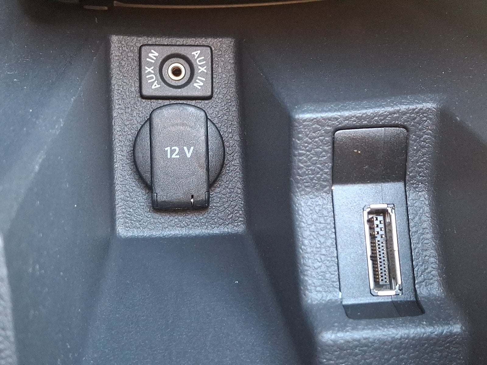 2014 Volkswagen Passat Wolfsburg Ed