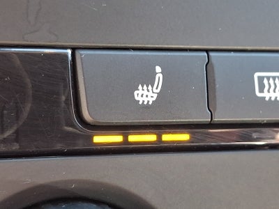 2014 Volkswagen Passat Wolfsburg Ed