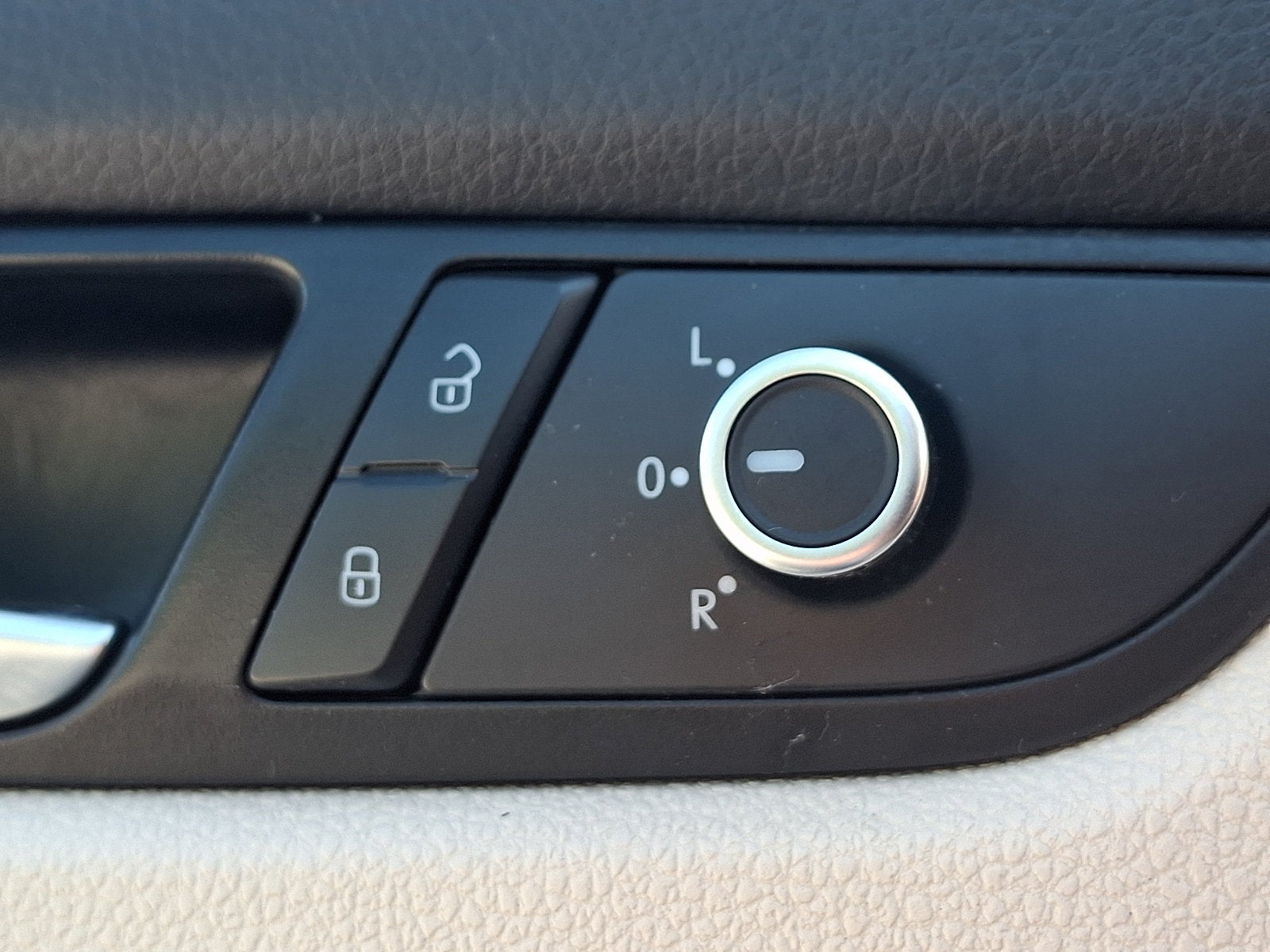 2014 Volkswagen Passat Wolfsburg Ed