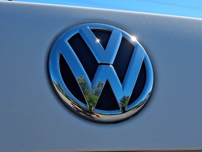 2014 Volkswagen Passat Wolfsburg Ed