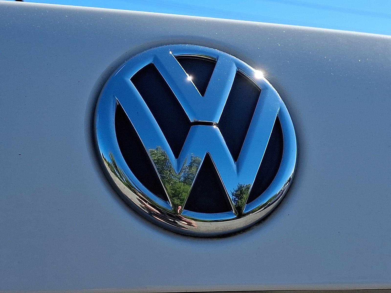2014 Volkswagen Passat Wolfsburg Ed