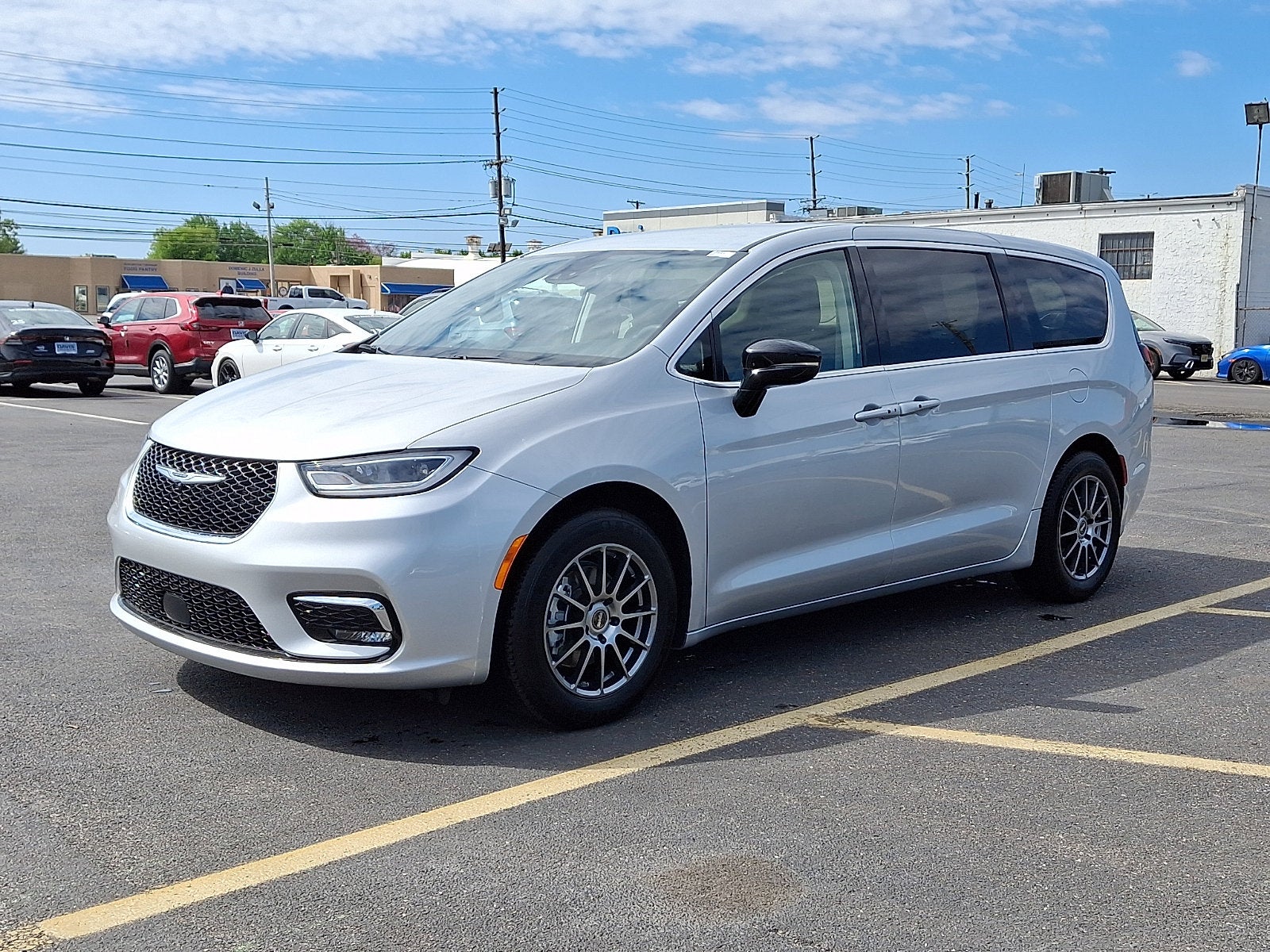 2024 Chrysler Pacifica Touring L