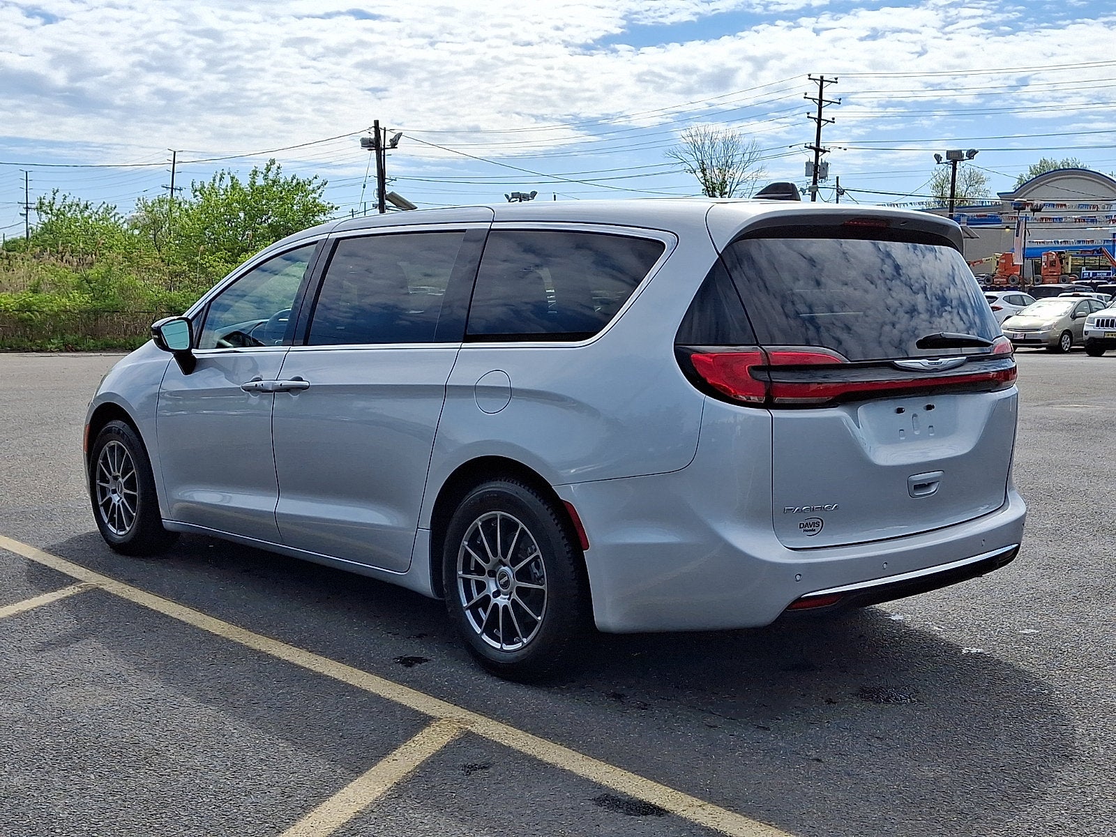 2024 Chrysler Pacifica Touring L