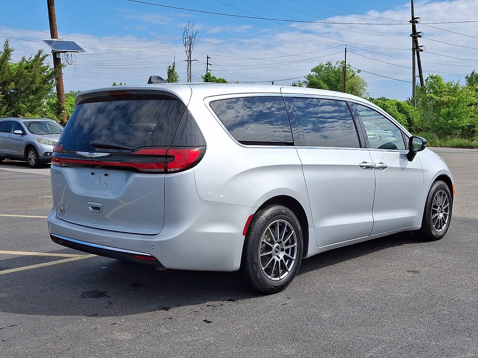 2024 Chrysler Pacifica Touring L