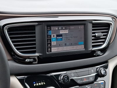 2024 Chrysler Voyager LX