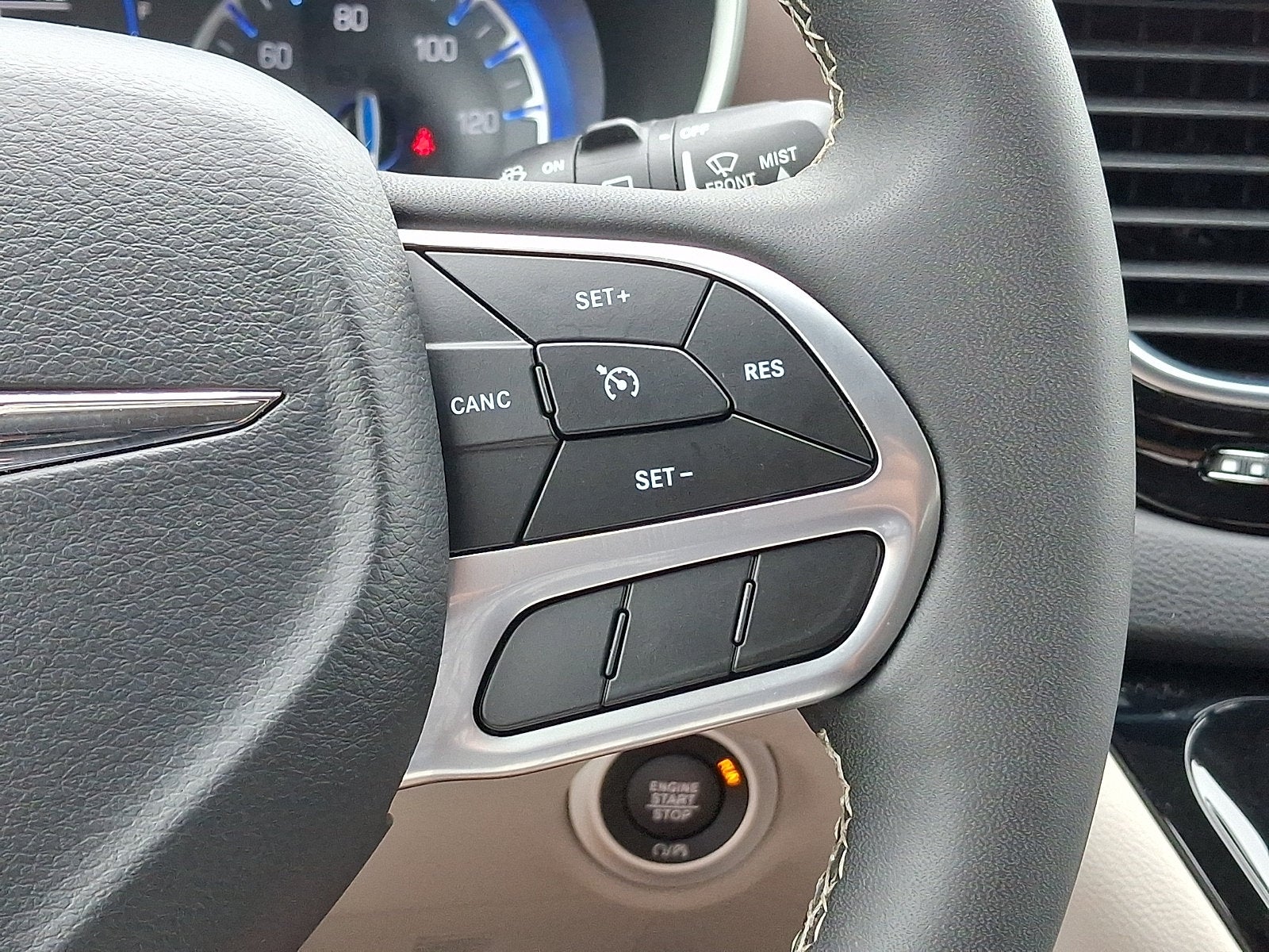 2024 Chrysler Voyager LX