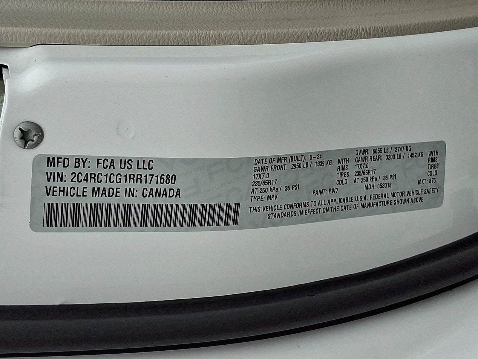 2024 Chrysler Voyager LX