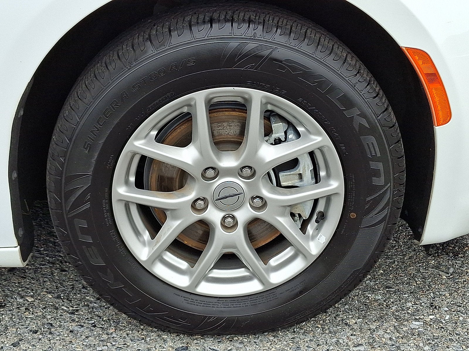 2024 Chrysler Voyager LX