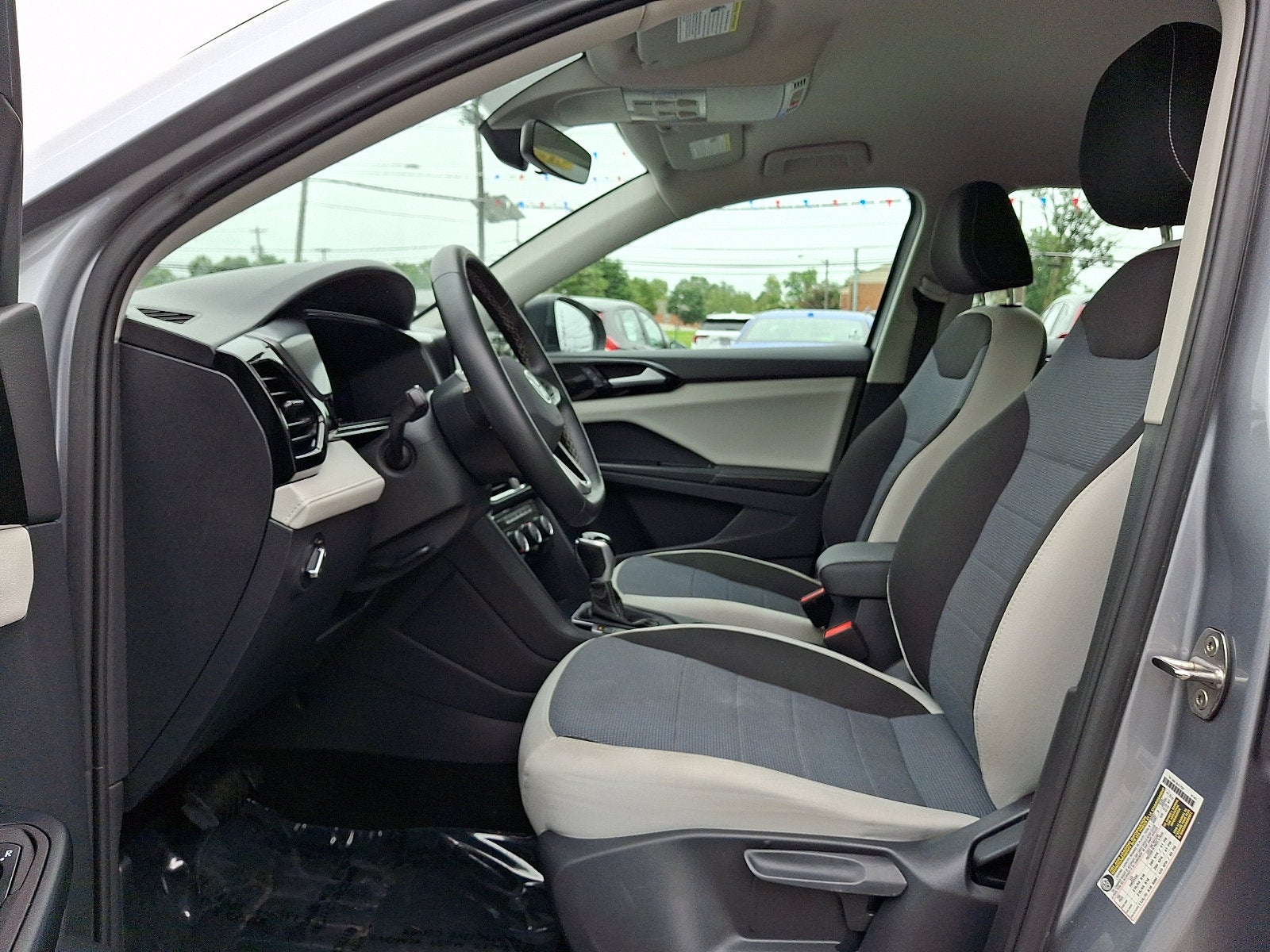 2025 Volkswagen Taos S