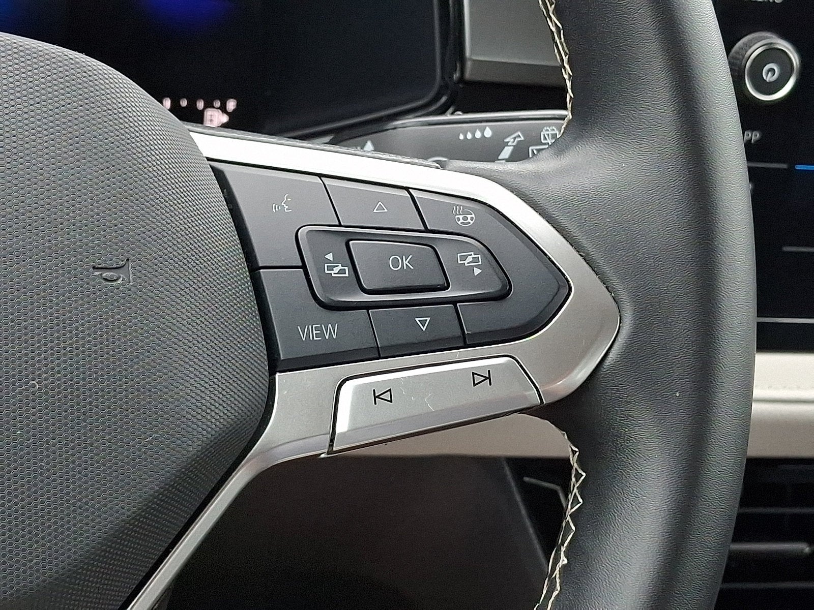 2025 Volkswagen Taos S