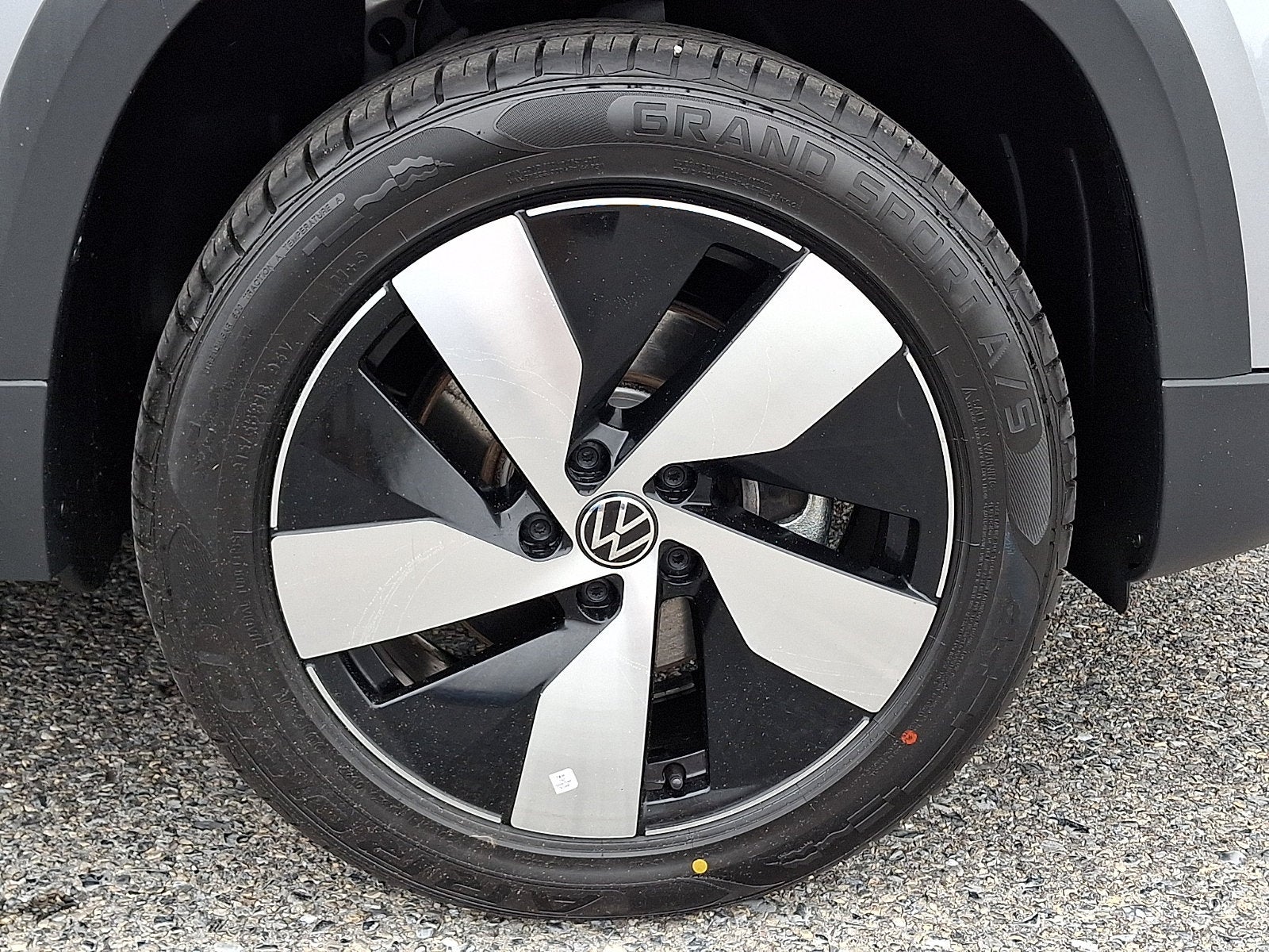 2025 Volkswagen Taos S
