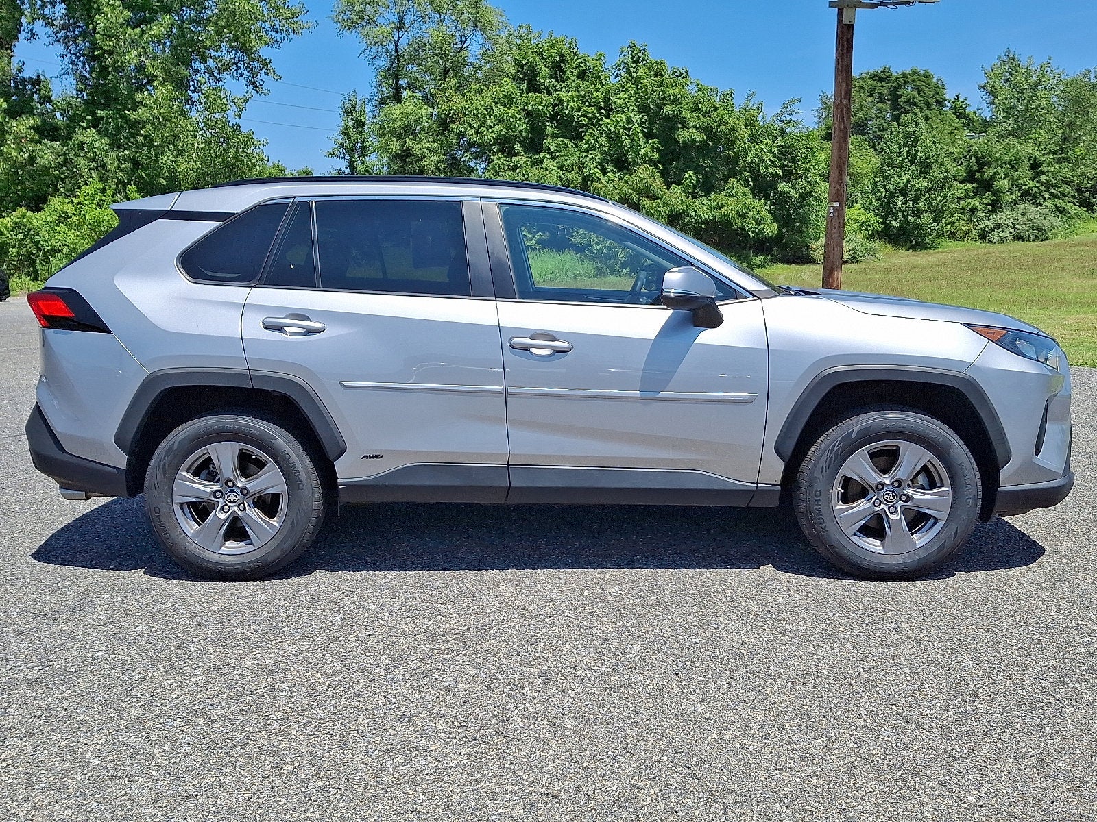 2022 Toyota RAV4 Hybrid LE