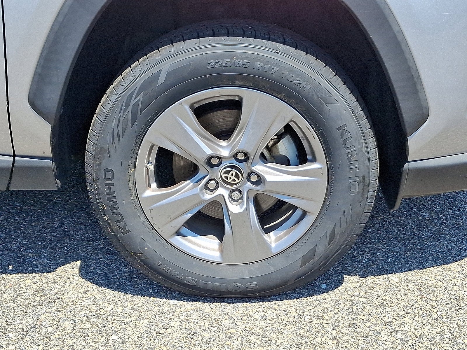 2022 Toyota RAV4 Hybrid LE