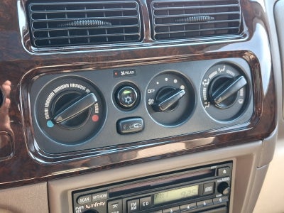 2002 Mitsubishi Montero Sport LTD