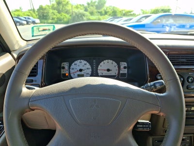 2002 Mitsubishi Montero Sport LTD